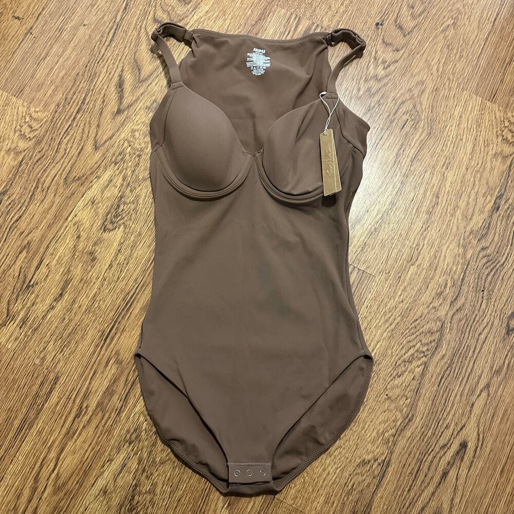 Skims brown Jasper Fits Everybody back smother brief bodysuit XS NWT neutral